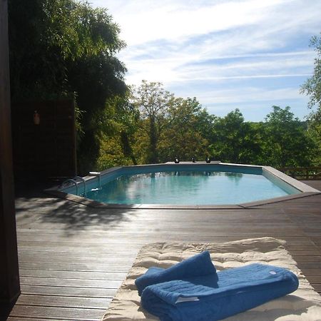 Au Son De L Angelus Bed & Breakfast Moncrabeau Dış mekan fotoğraf