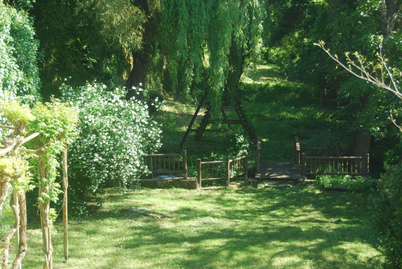 Au Son De L Angelus Bed & Breakfast Moncrabeau Dış mekan fotoğraf